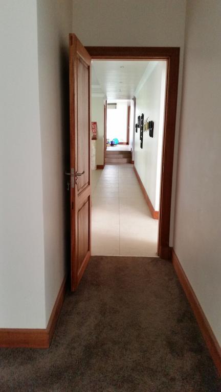 6 On Acacia Bed & Breakfast Johannesburg Luaran gambar