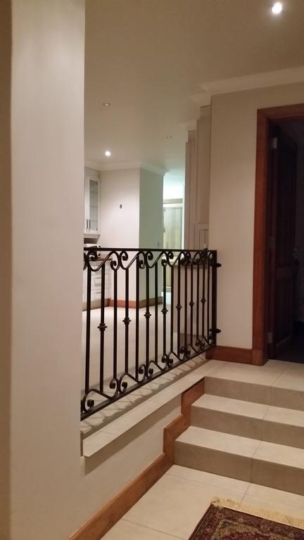 6 On Acacia Bed & Breakfast Johannesburg Luaran gambar