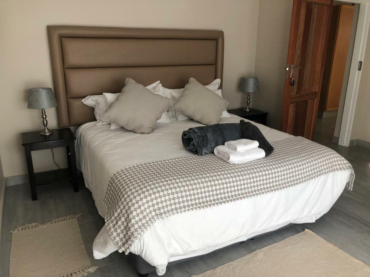 6 On Acacia Bed & Breakfast Johannesburg Luaran gambar
