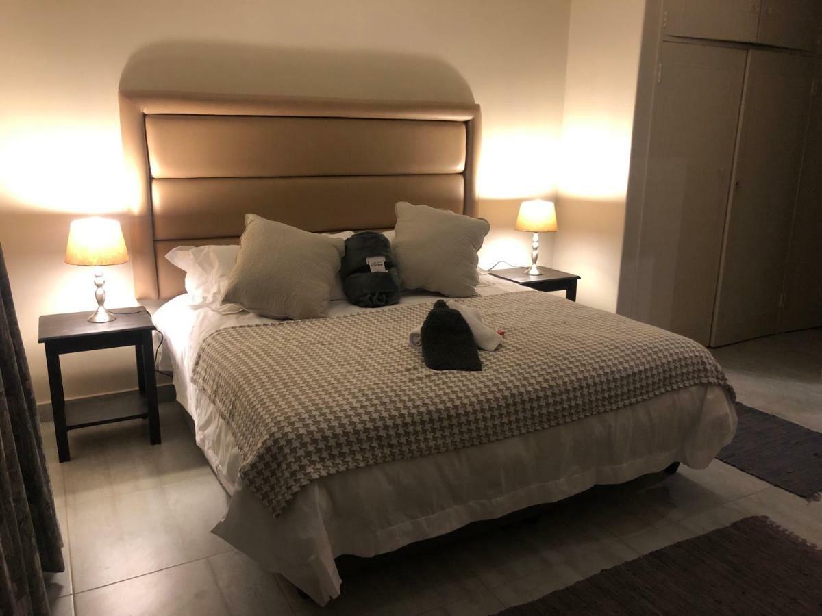 6 On Acacia Bed & Breakfast Johannesburg Luaran gambar