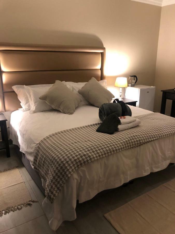 6 On Acacia Bed & Breakfast Johannesburg Luaran gambar