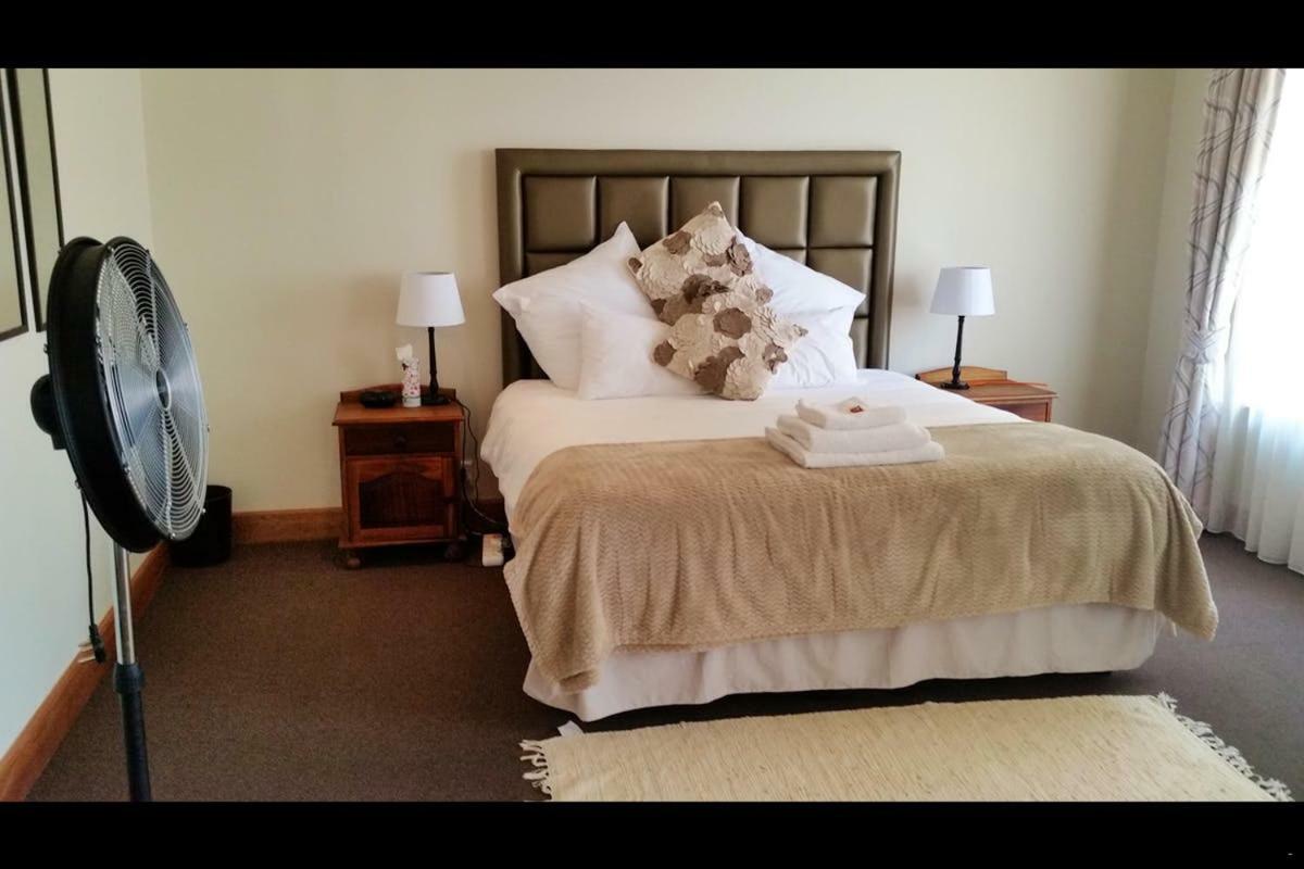 6 On Acacia Bed & Breakfast Johannesburg Luaran gambar