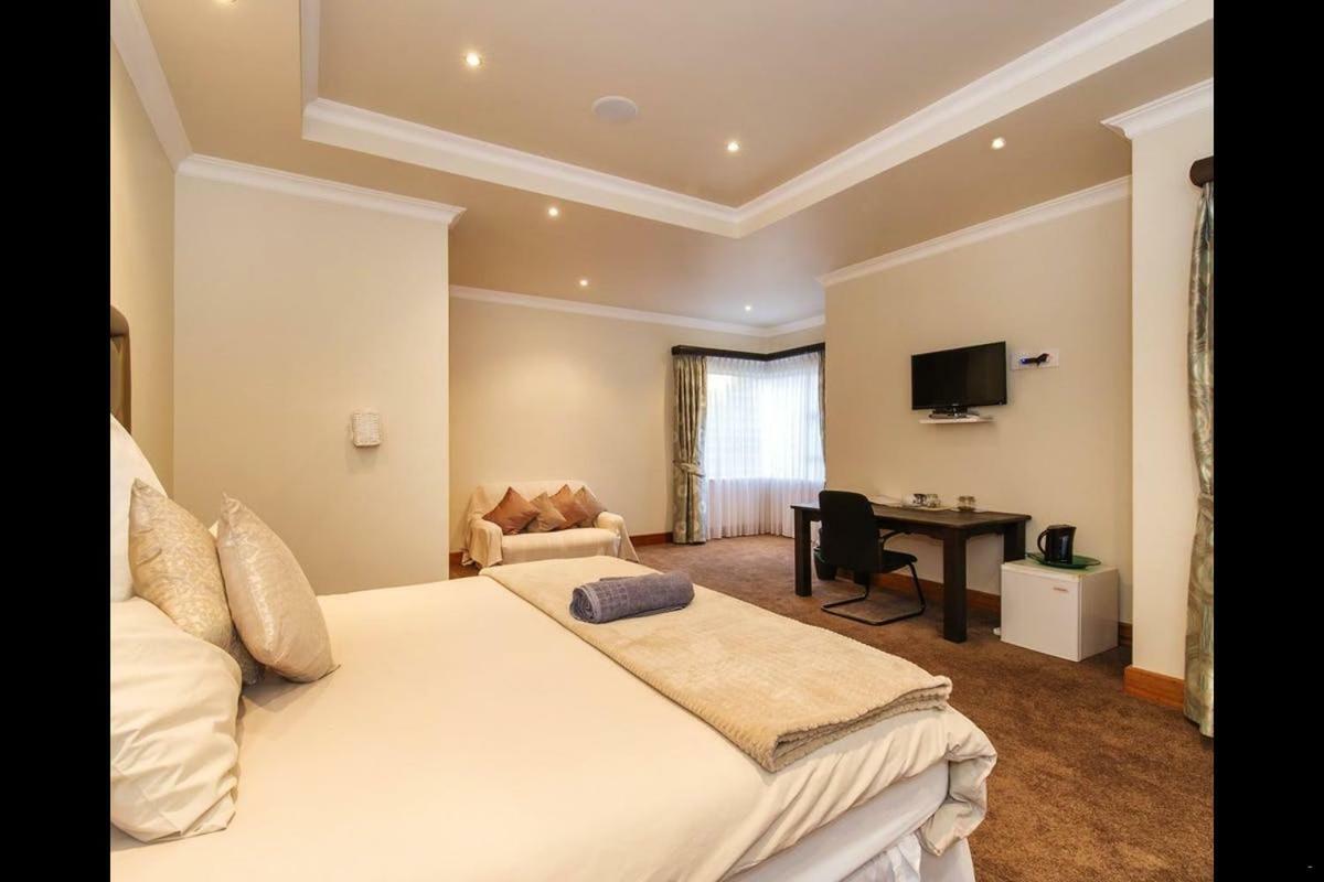 6 On Acacia Bed & Breakfast Johannesburg Luaran gambar