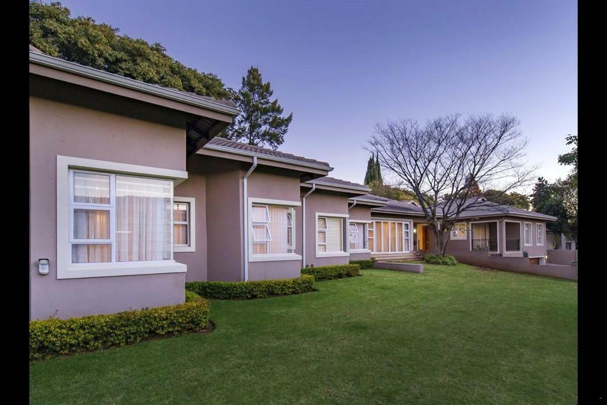 6 On Acacia Bed & Breakfast Johannesburg Luaran gambar